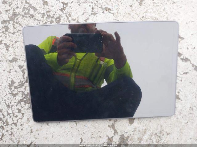 Tesla Model Y Long Range Dual Motor All-wheel Drive Image 14