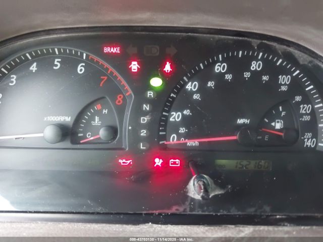 Toyota Camry Le Image 6