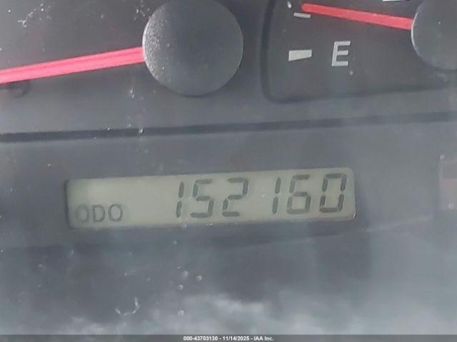 Toyota Camry Le Image 15