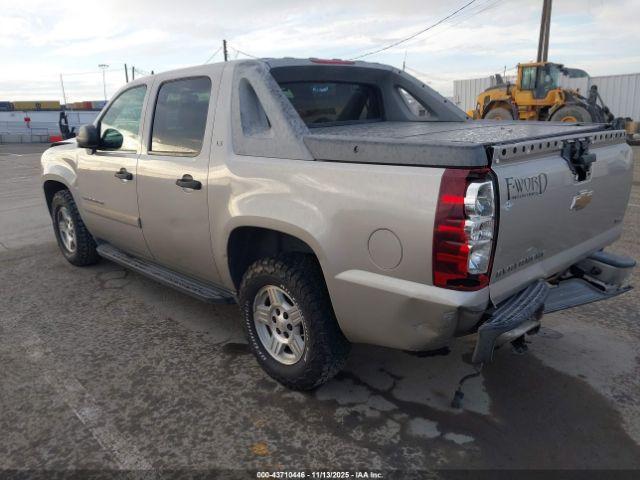 Chevrolet Avalanche 1500 Ls Image 7