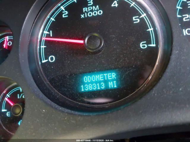 Chevrolet Avalanche 1500 Ls Image 3