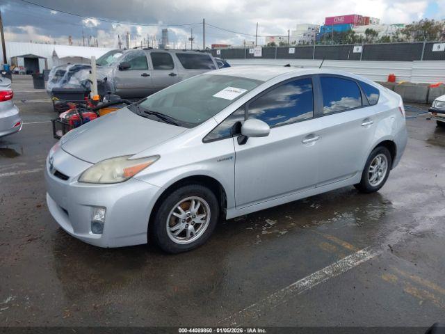 Toyota Prius Four Image 9