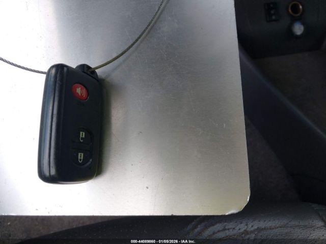 Toyota Prius Four Image 8