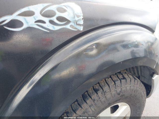 Nissan Frontier Se Image 11