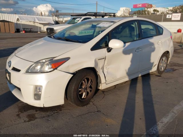 Toyota Prius Two Image 2