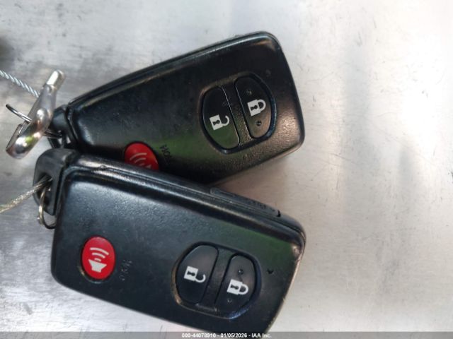 Toyota Prius Two Image 6