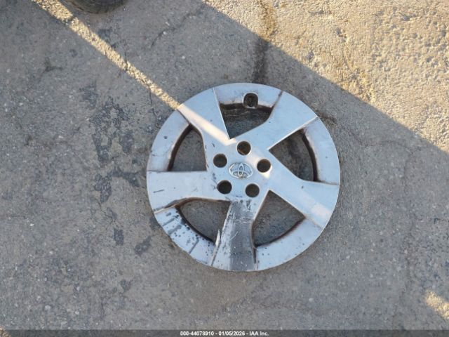 Toyota Prius Two Image 10