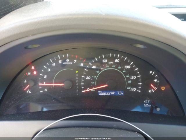 Toyota Camry Le Image 8