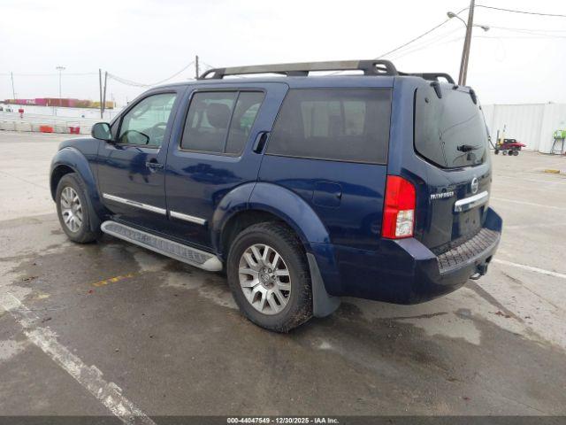 Nissan Pathfinder Le Image 5