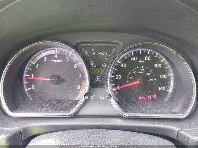 Nissan Versa 1.6 Sv Image 10