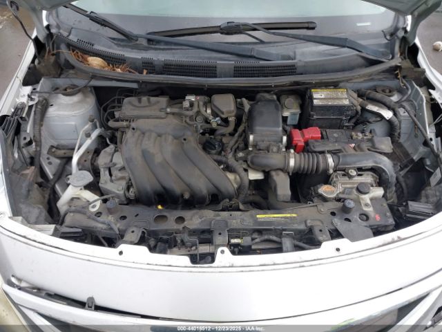 Nissan Versa 1.6 Sv Image 4
