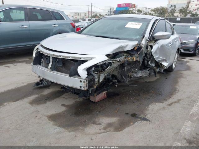 Nissan Altima 2.5 Sv Image 9