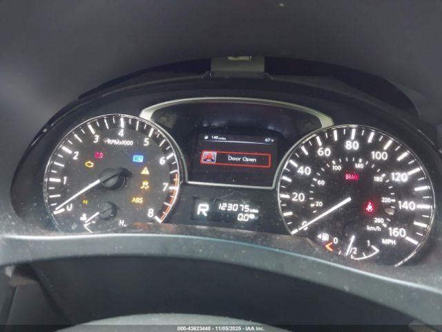 Nissan Altima 2.5 Sv Image 4