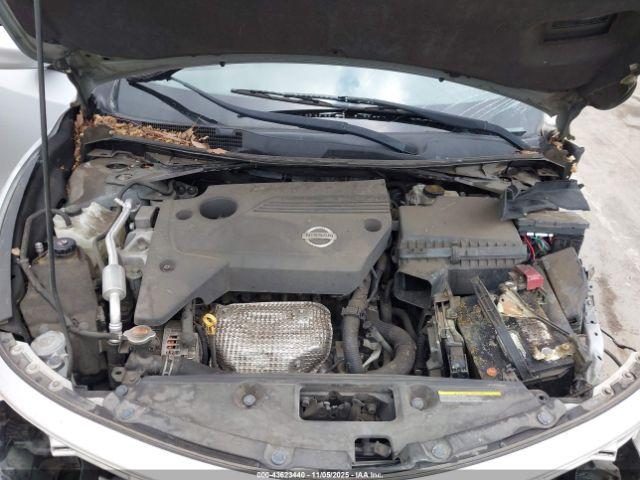 Nissan Altima 2.5 Sv Image 12