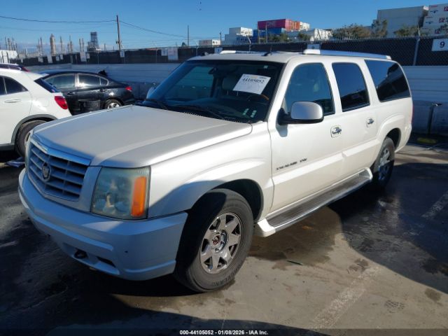 Cadillac Escalade Standard Image 11