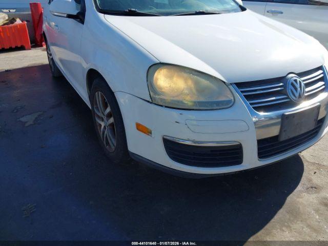 Volkswagen Jetta S Image 6