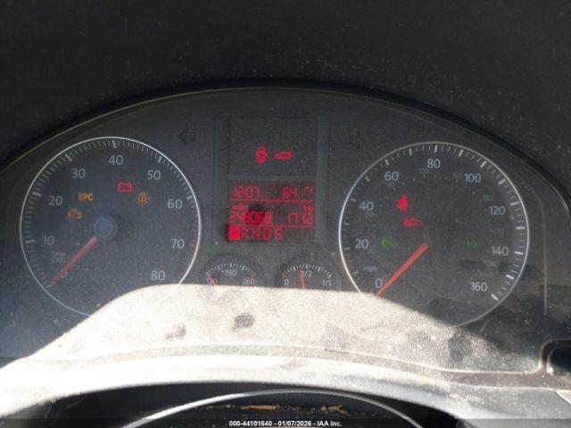 Volkswagen Jetta S Image 12