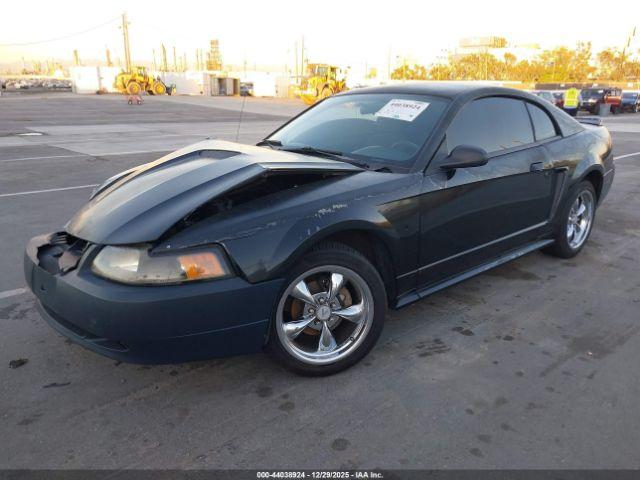 Ford Mustang Image 2