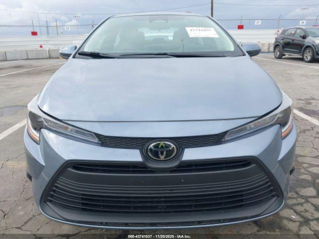 Toyota Corolla Le Image 6