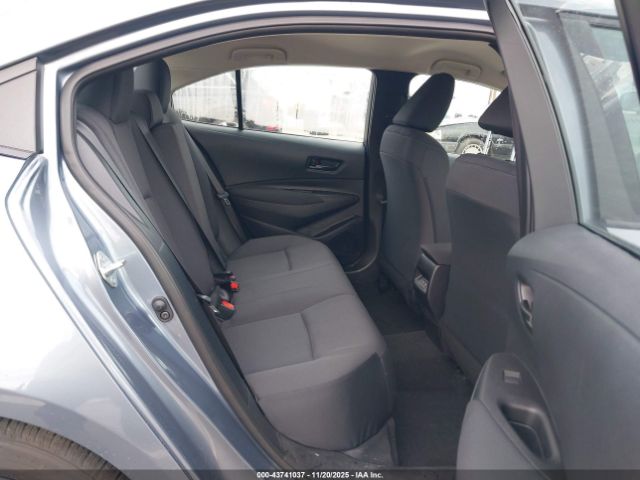 Toyota Corolla Le Image 11