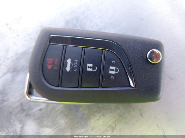 Toyota Corolla Le Image 2