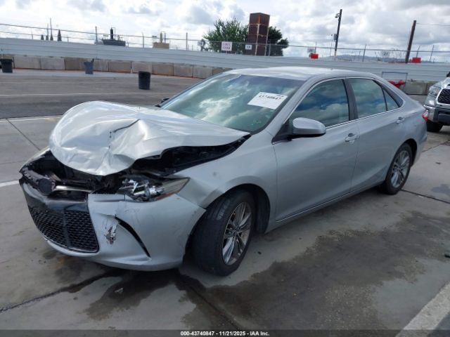 Toyota Camry Se Image 3