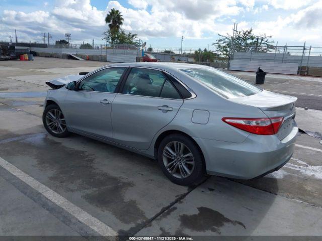 Toyota Camry Se Image 5