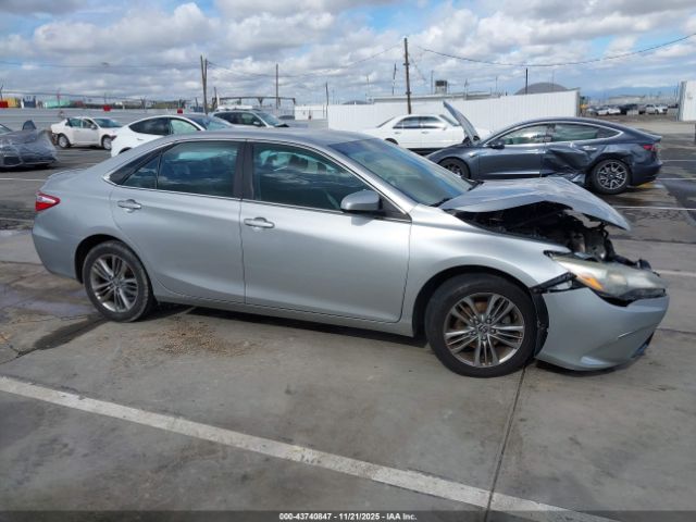 Toyota Camry Se Image 10