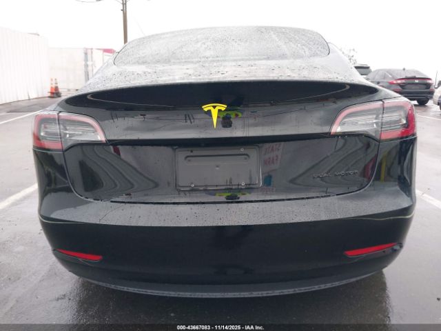 Tesla Model 3 Long Range Dual Motor All-wheel Drive Image 14