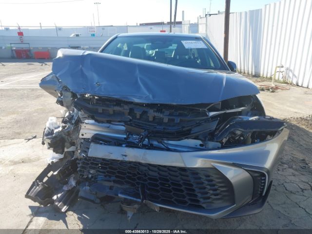 Toyota Camry Se Image 15