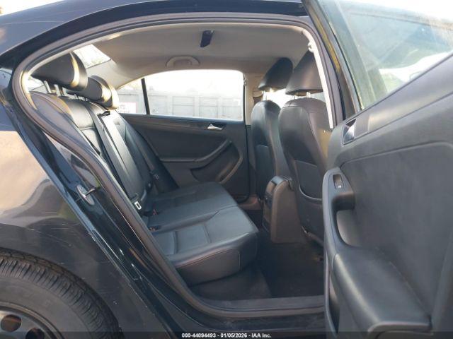 Volkswagen Jetta 1.8t Se Image 7