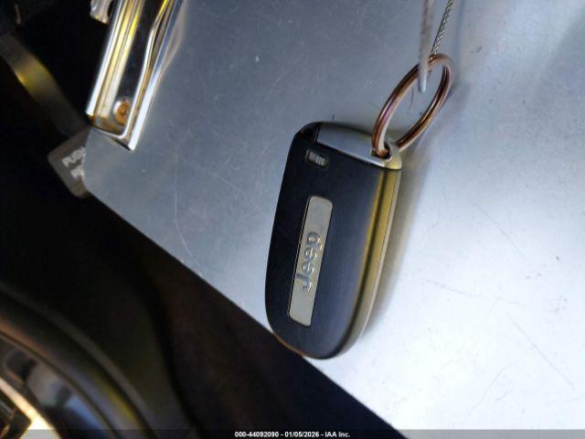 Jeep Grand Cherokee Laredo 4x2 Image 6