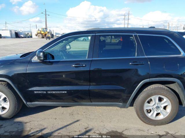 Jeep Grand Cherokee Laredo 4x2 Image 15