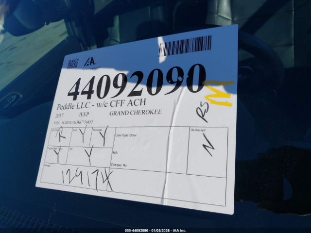 Jeep Grand Cherokee Laredo 4x2 Image 12