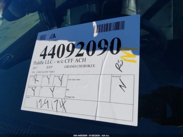 Jeep Grand Cherokee Laredo 4x2 Image 12