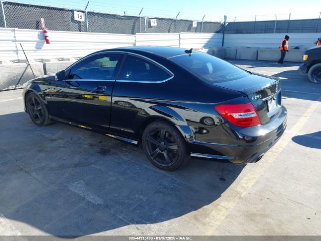 Mercedes-Benz C-Class Image 11