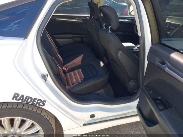 Ford Fusion Se Image 10