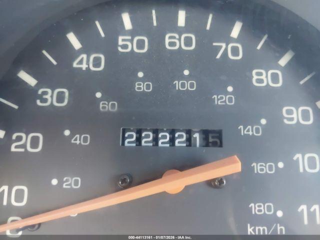 Toyota Pickup Image 8