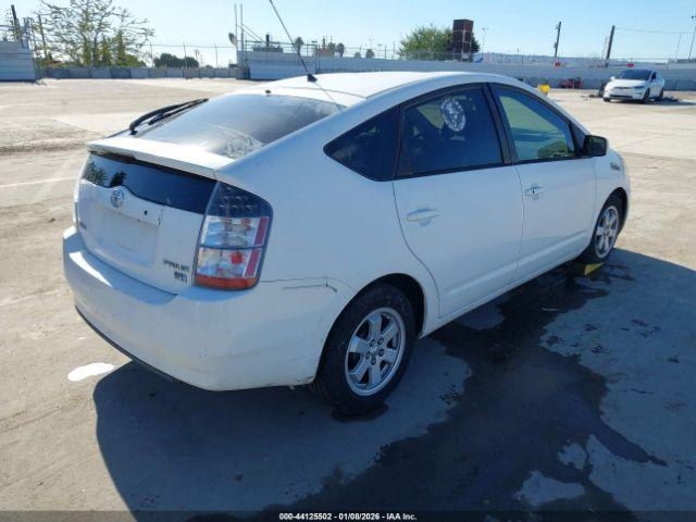 Toyota Prius Image 2