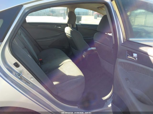 Hyundai SONATA Gls Image 9