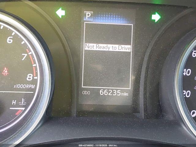 Toyota Camry Le Image 12