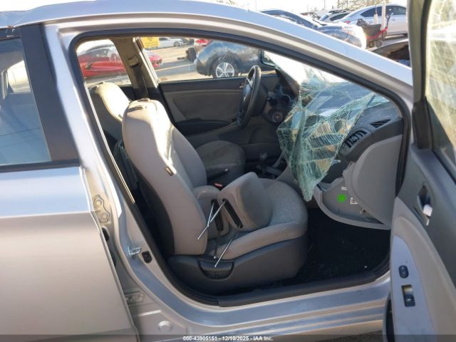 Hyundai ACCENT Value Edition Image 15