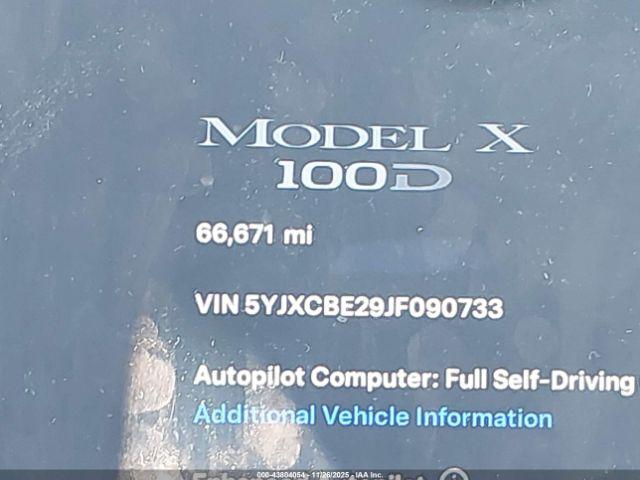 Tesla Model X Image 14