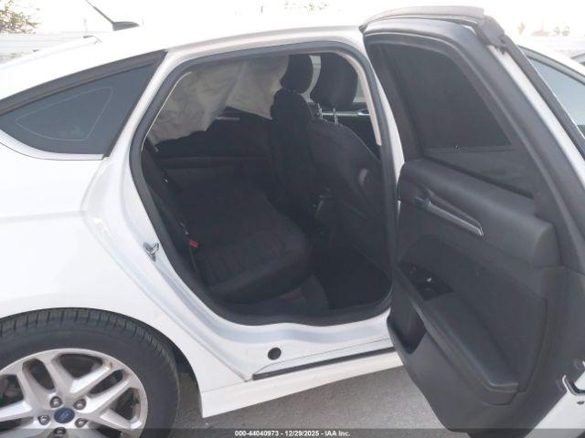 Ford Fusion Se Image 5