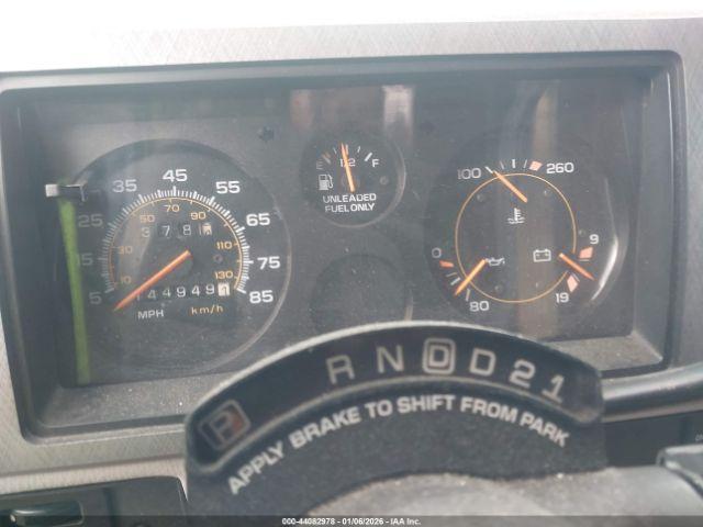 Chevrolet G20 Image 13