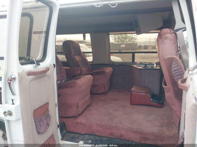 Chevrolet G20 Image 2