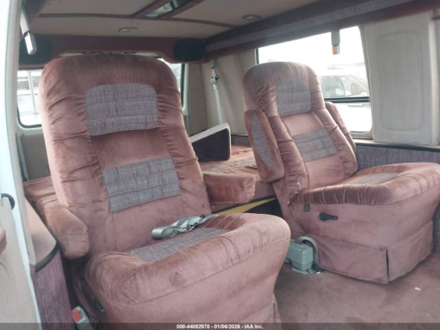 Chevrolet G20 Image 9