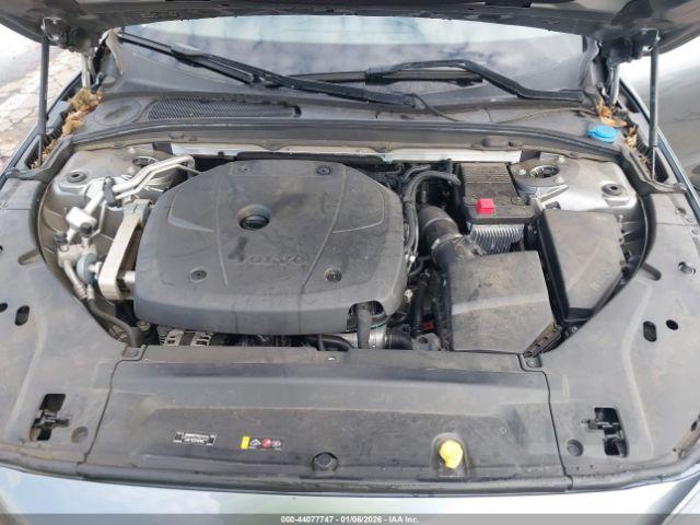 Volvo S90 T5 Momentum Image 9