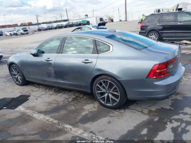 Volvo S90 T5 Momentum Image 16