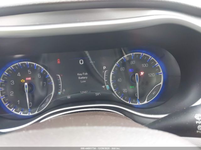 Chrysler Pacifica Touring-l Plus Image 7